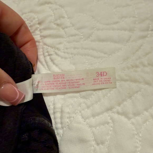 Elegant Black Strapless Lace Bustier - Picture 4 of 5